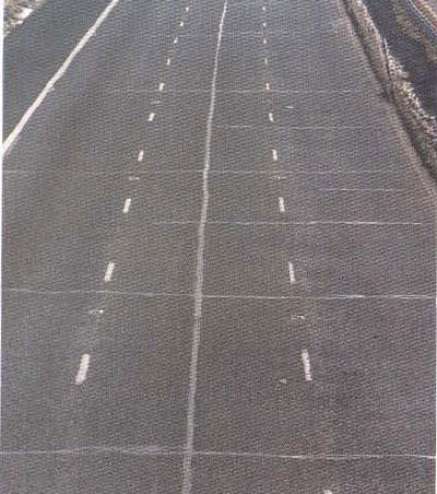 شکل 11: ترک‌های انعکاسی در یک بزرگراه با جاده مرکب